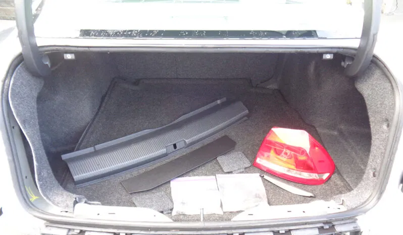 
								VOLKSWAGEN PASSAT SE full									