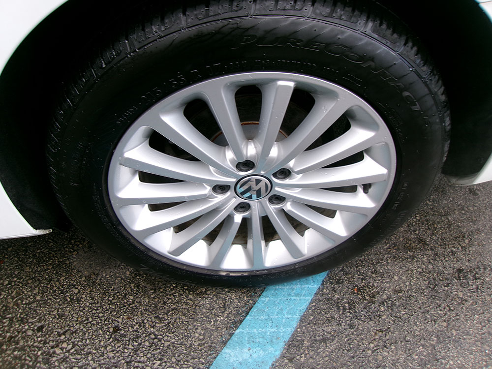 
								VOLKSWAGEN PASSAT SE full									