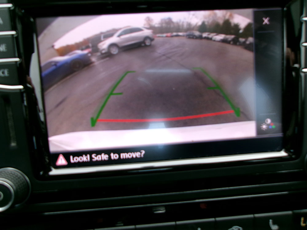 
								VOLKSWAGEN PASSAT SE full									