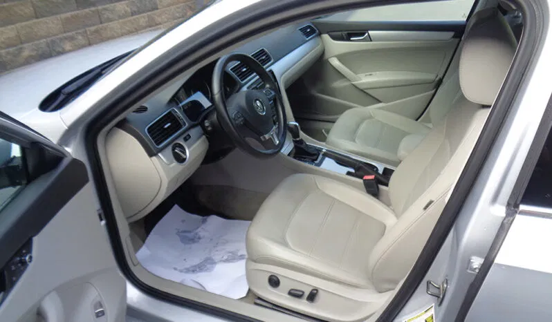 
								VOLKSWAGEN PASSAT SE full									