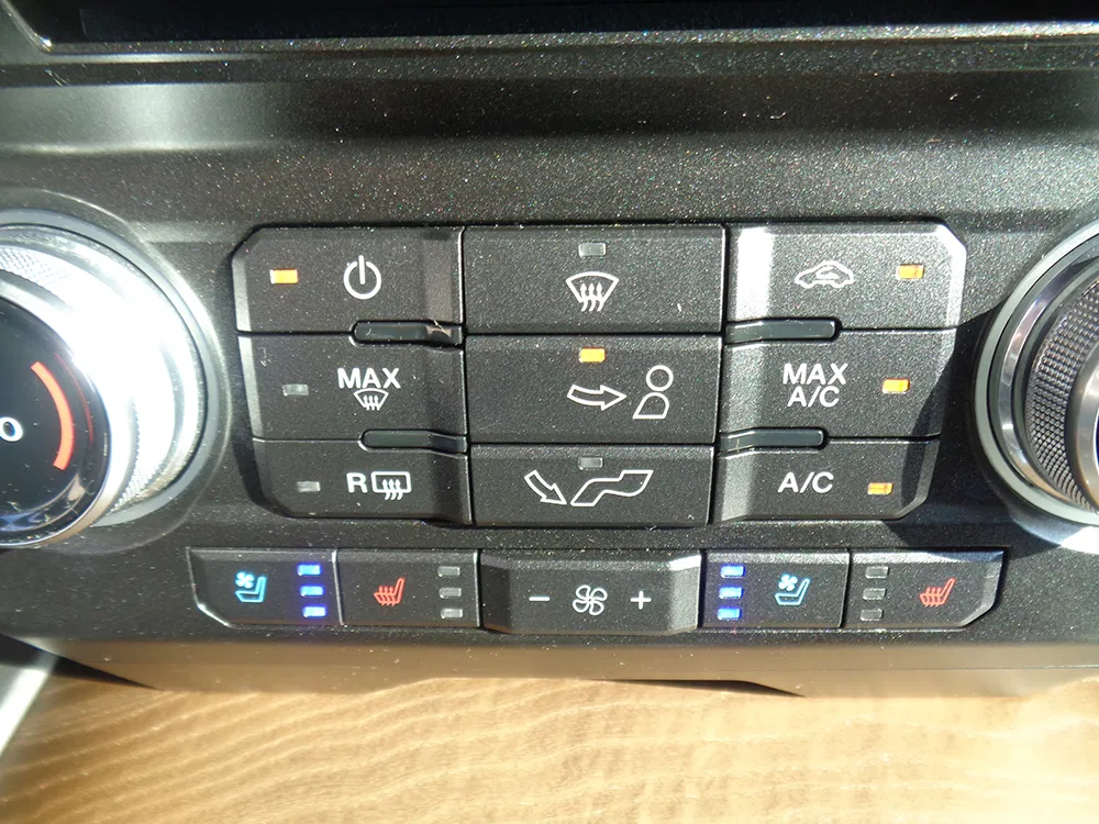 
								FORD F-150 LIMITED SUPER CREW CAB full									