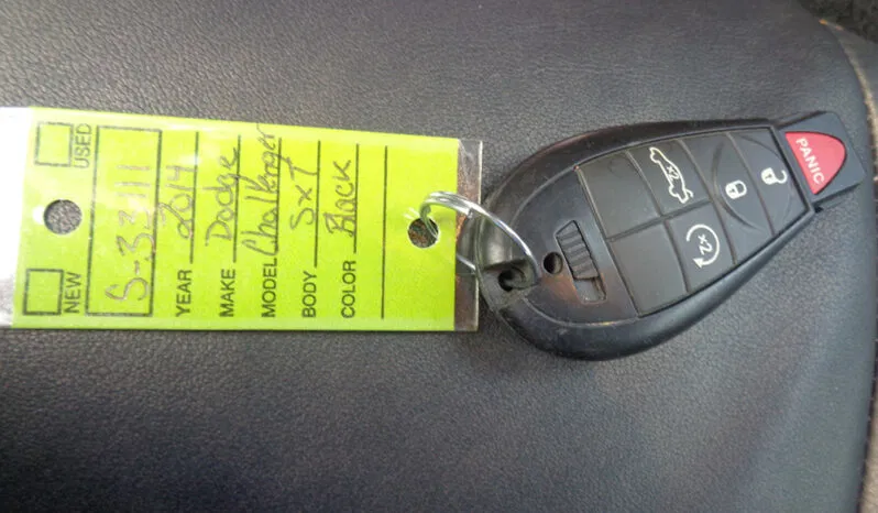 
								DODGE CHALLENGER SXT full									