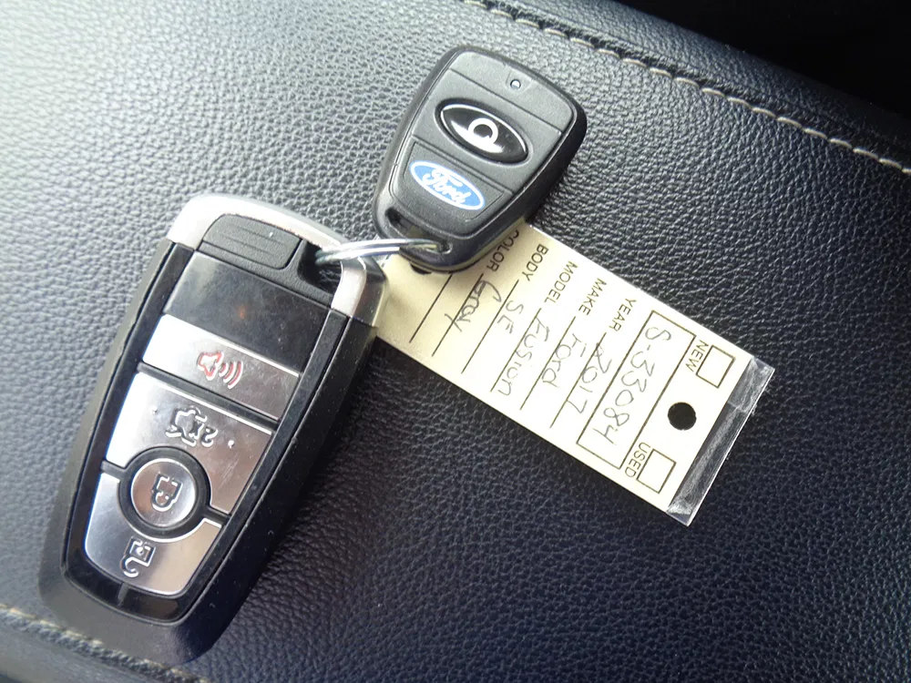 
								FORD FUSION SE full									