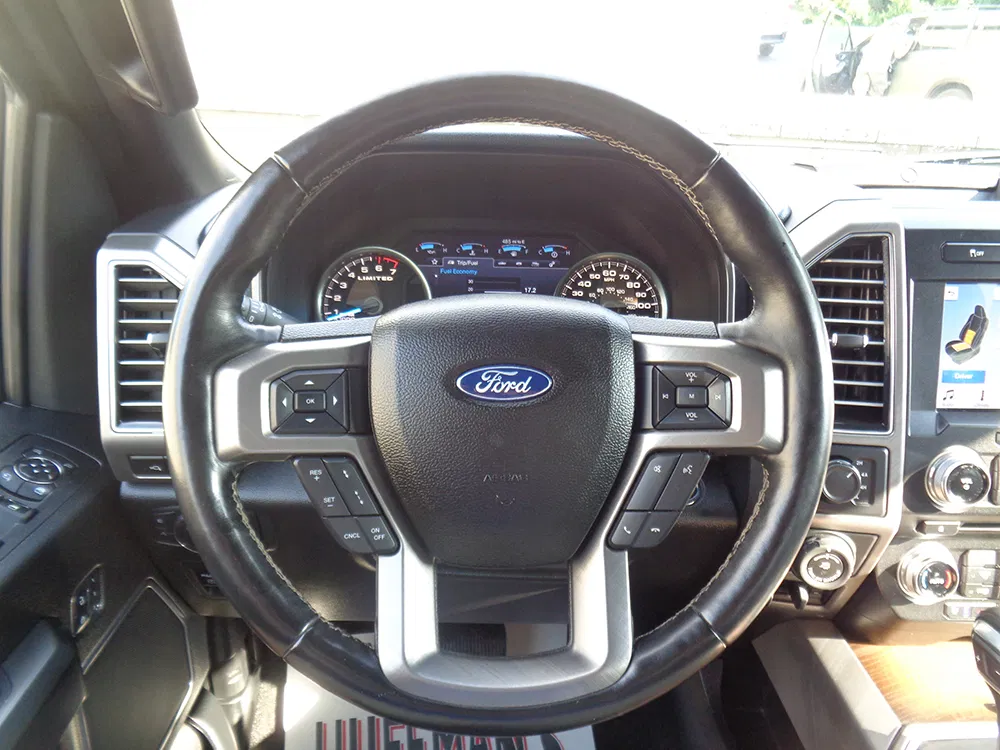 
								FORD F-150 LIMITED SUPER CREW CAB full									