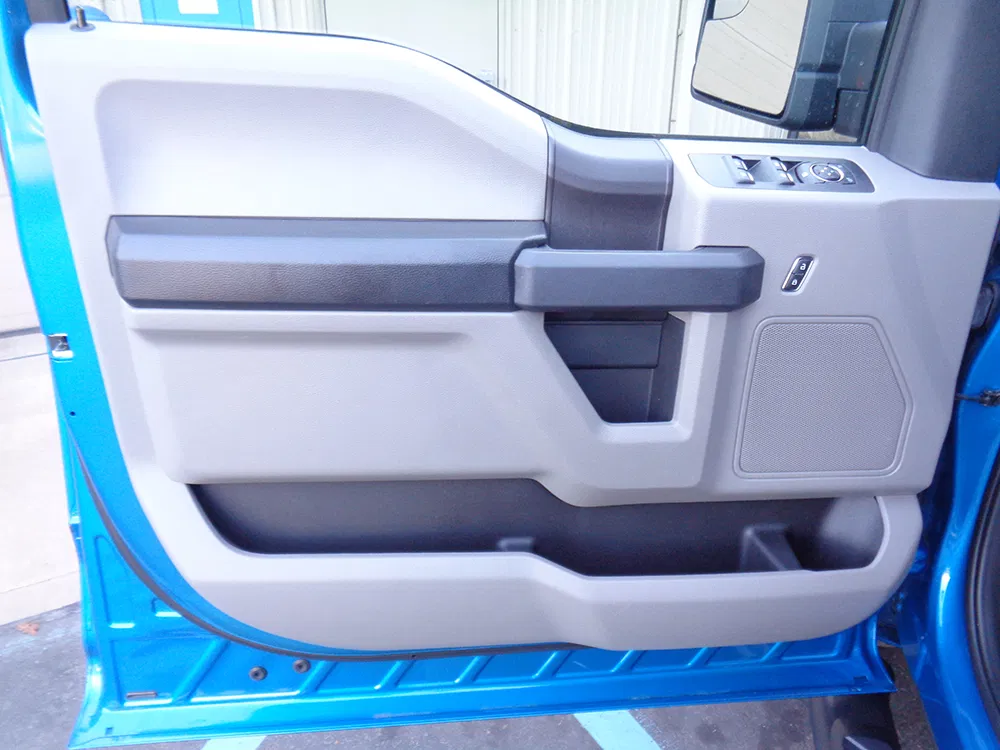 
								FORD F-150 XL STX SUPER CREW CAB full									