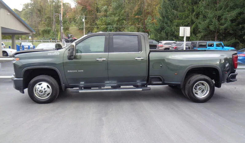 
								CHEVROLET SILVERADO 3500 HIGH COUNTRY CREW CAB DUALLY 8′ BED full									