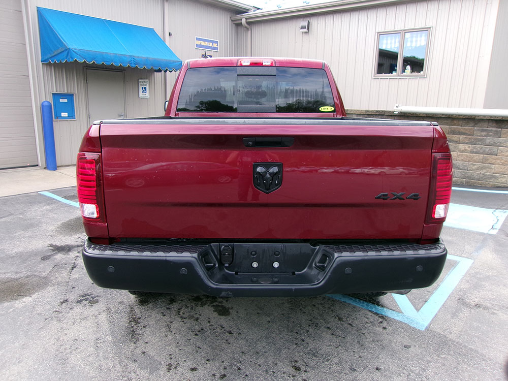 
								RAM 1500 CLASSIC WARLOCK EX CAB full									