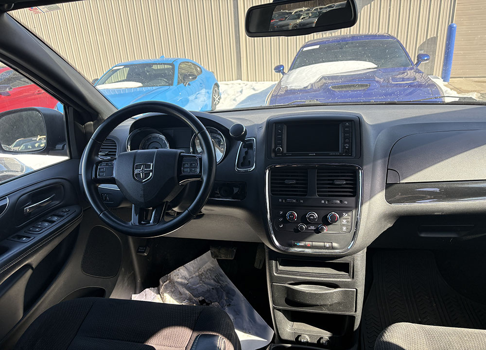 
								DODGE GRAND CARAVAN SE full									