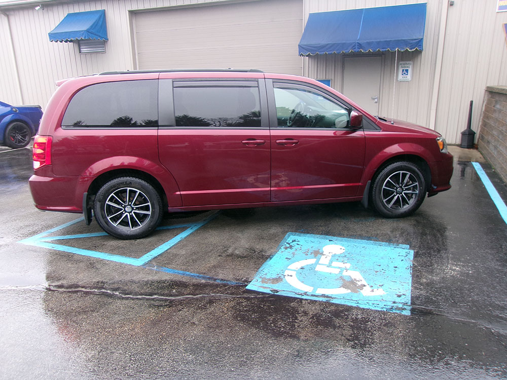 
								DODGE GRAND CARAVAN SE full									