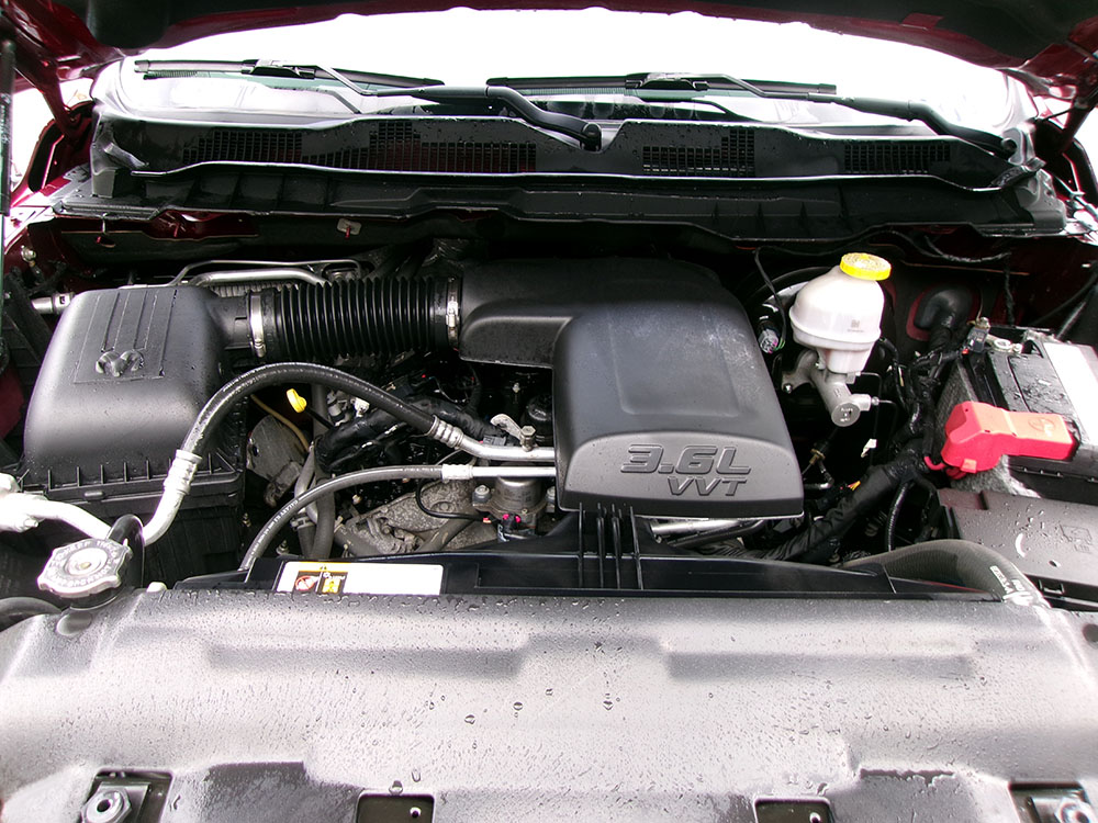 
								RAM 1500 CLASSIC WARLOCK EX CAB full									
