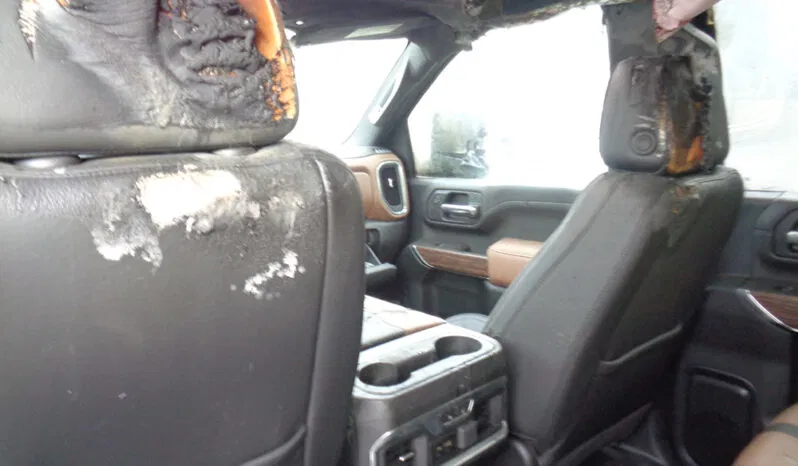 
								CHEVROLET SILVERADO 3500 HIGH COUNTRY CREW CAB DUALLY 8′ BED full									