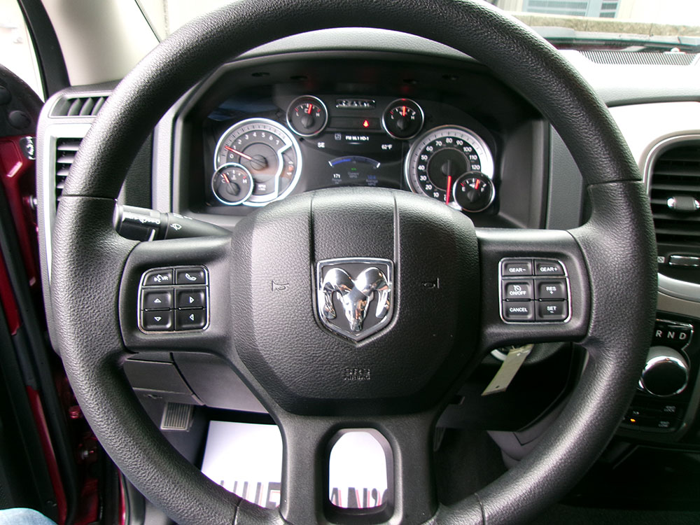 
								RAM 1500 CLASSIC WARLOCK EX CAB full									