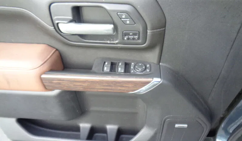 
								CHEVROLET SILVERADO 3500 HIGH COUNTRY CREW CAB DUALLY 8′ BED full									