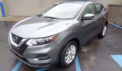 2021 Nissan Rogue Sport S's photo