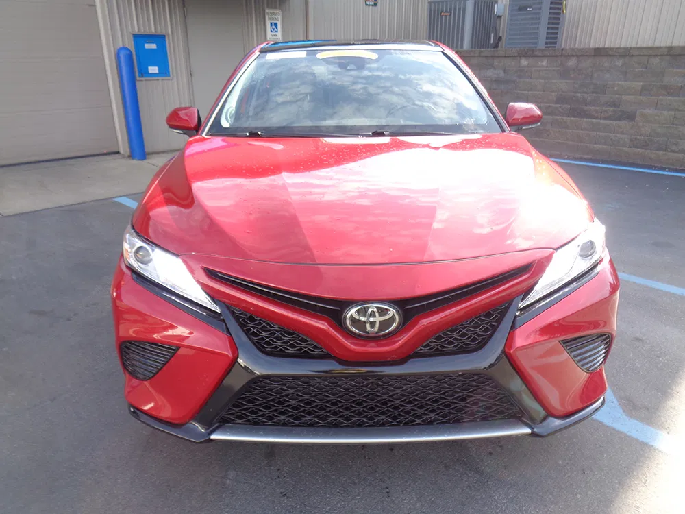 
								TOYOTA CAMRY XSE full									
