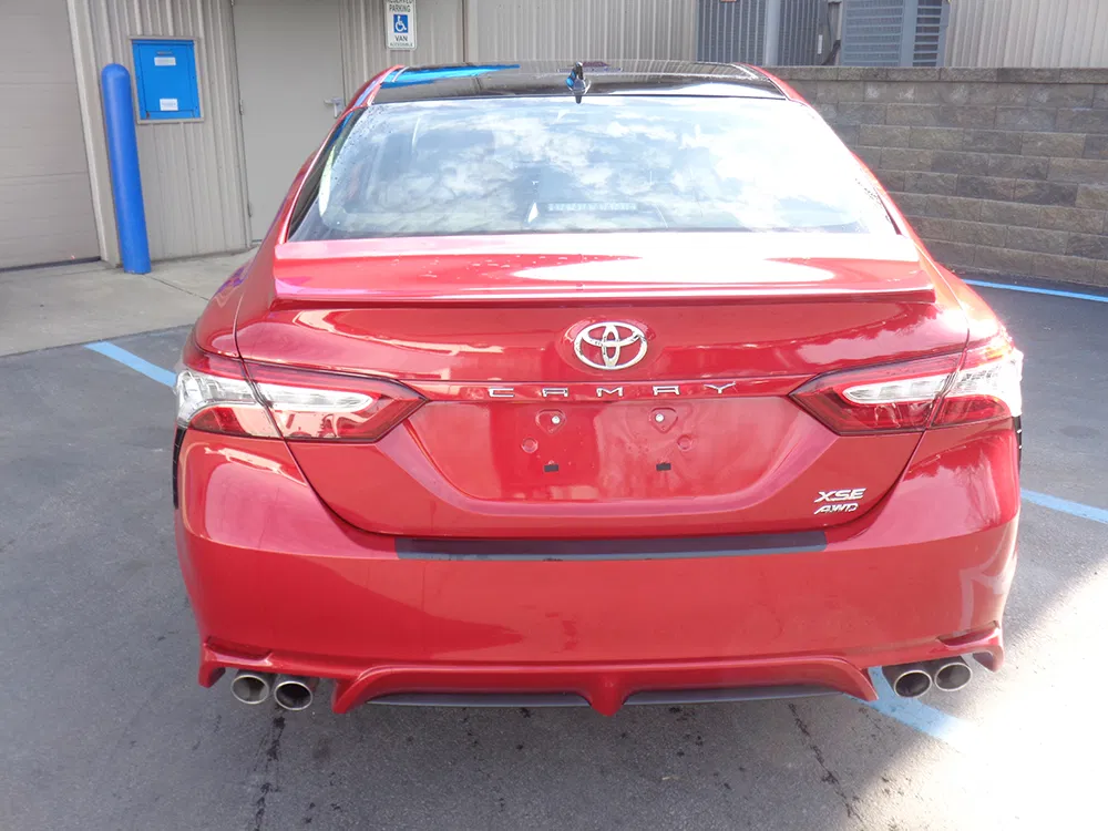 
								TOYOTA CAMRY XSE full									