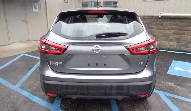 
								NISSAN ROGUE SPORT S full									