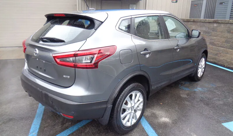 
								NISSAN ROGUE SPORT S full									