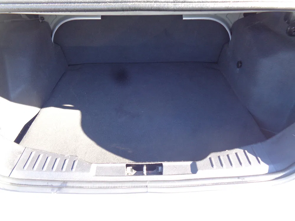 
								FORD FOCUS SE full									
