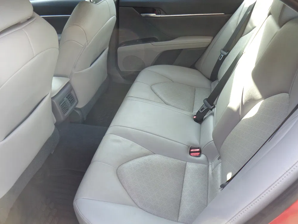 
								TOYOTA CAMRY XSE full									