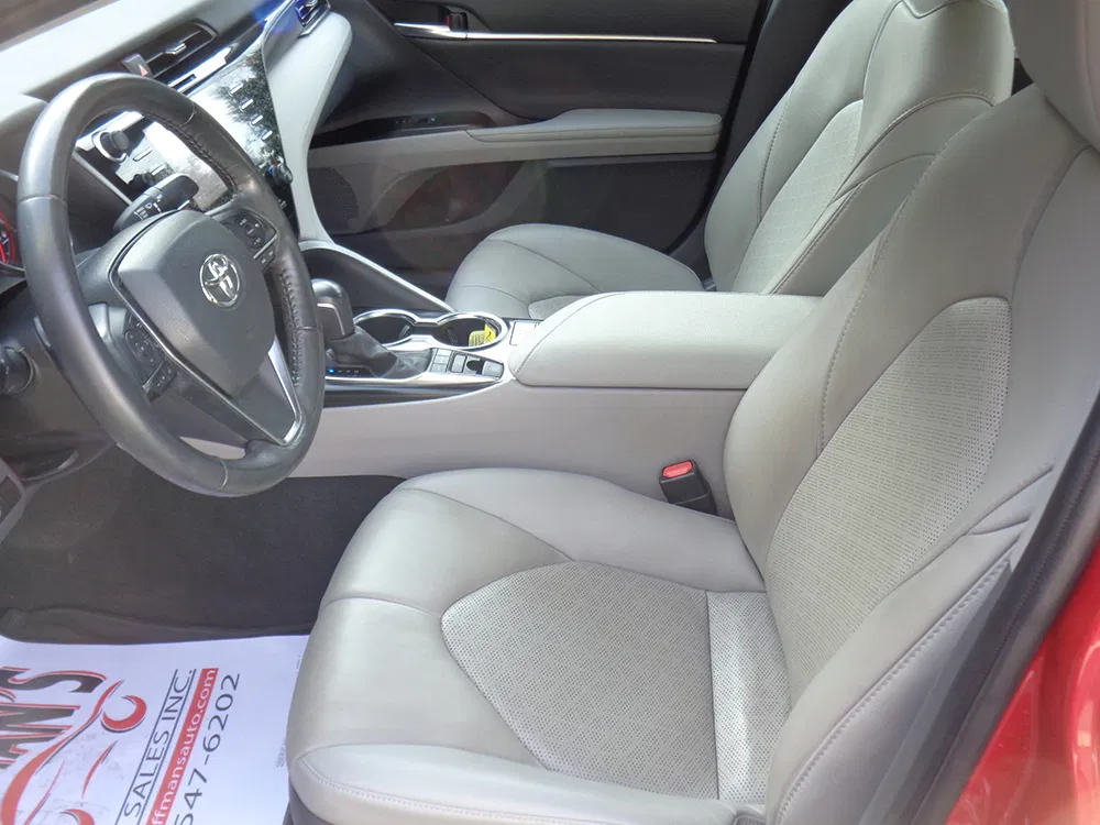 
								TOYOTA CAMRY XSE full									