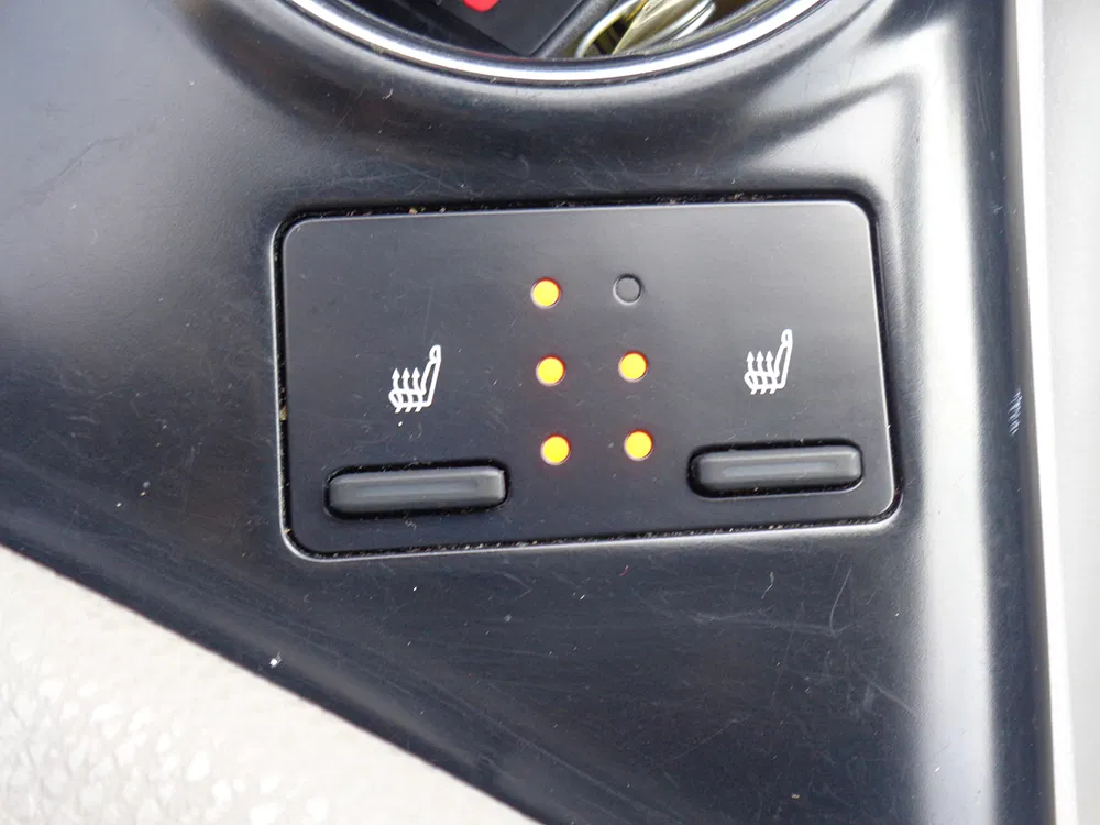 
								TOYOTA CAMRY XSE full									