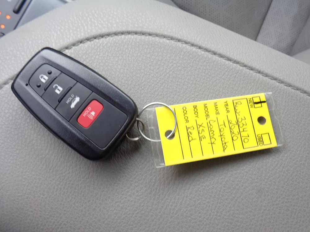 
								TOYOTA CAMRY XSE full									