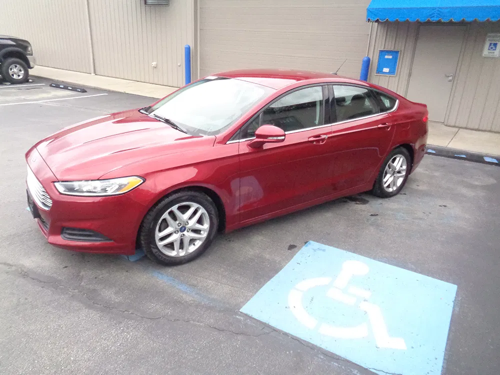 
								FORD FUSION SE full									