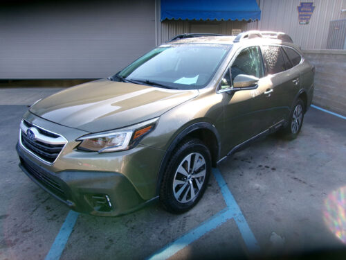 2020 Subaru Outback Premium's photo