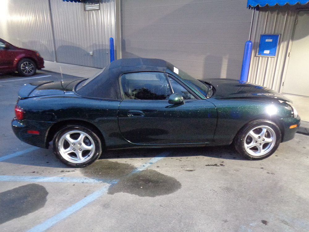 
								MAZDA MX-5 MIATA full									