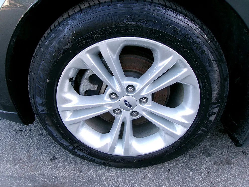 
								FORD TAURUS SEL full									