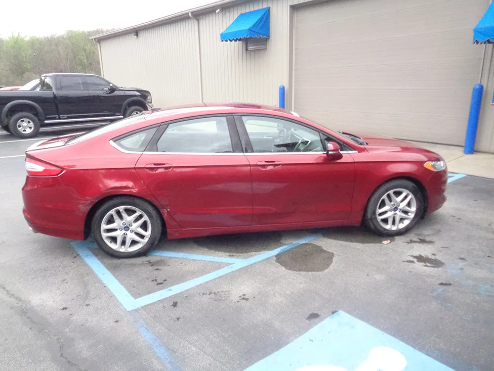 
								FORD FUSION SE full									