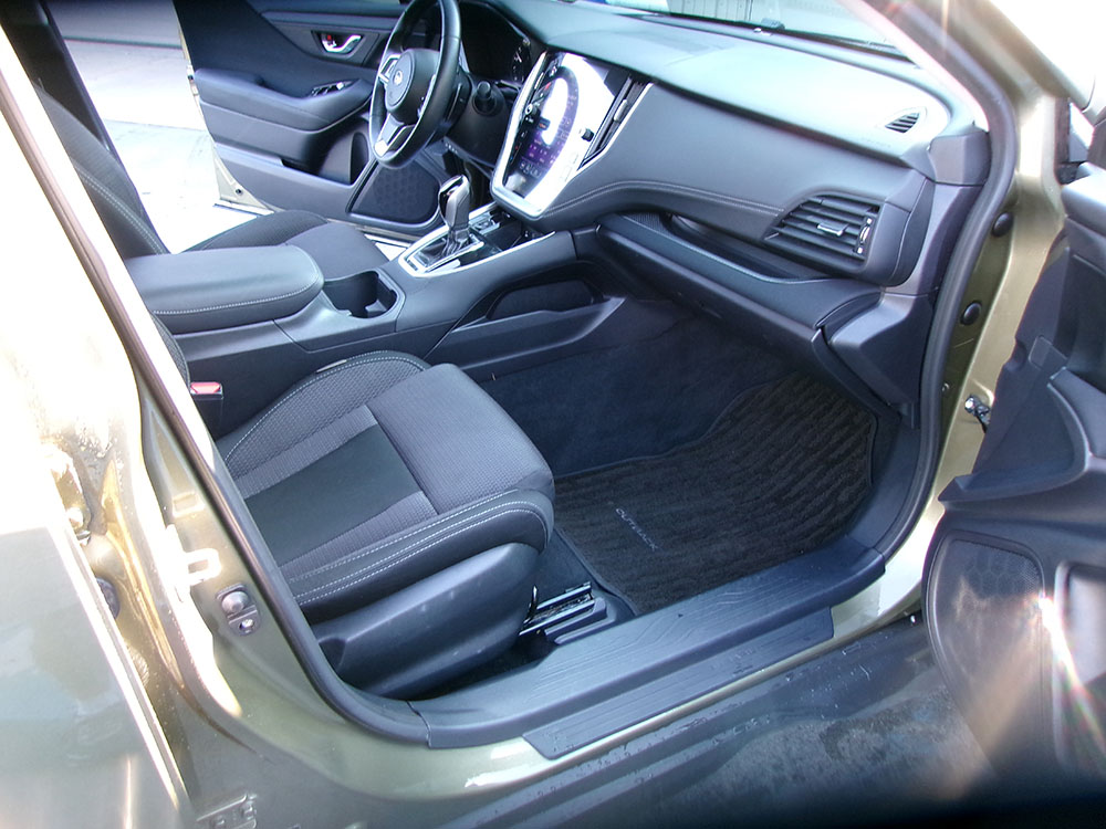 
								SUBARU OUTBACK PREMIUM full									