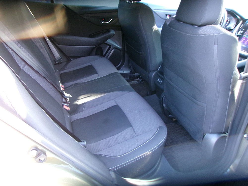 
								SUBARU OUTBACK PREMIUM full									