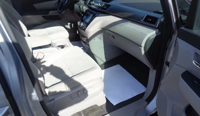 
								HONDA ODYSSEY SE full									