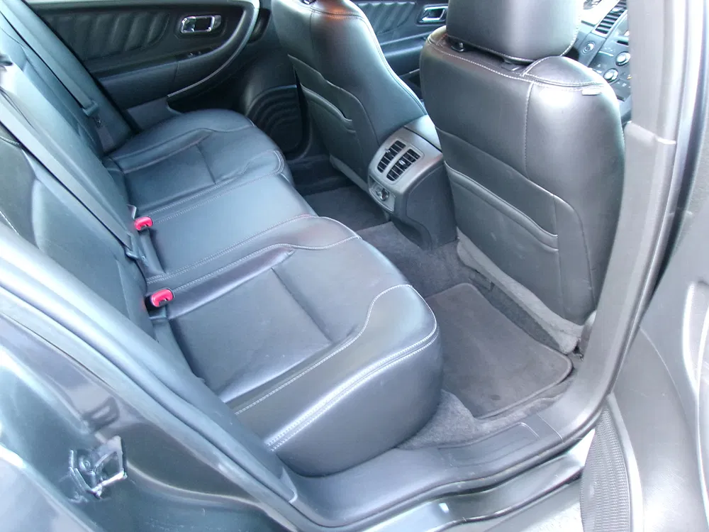 
								FORD TAURUS SEL full									
