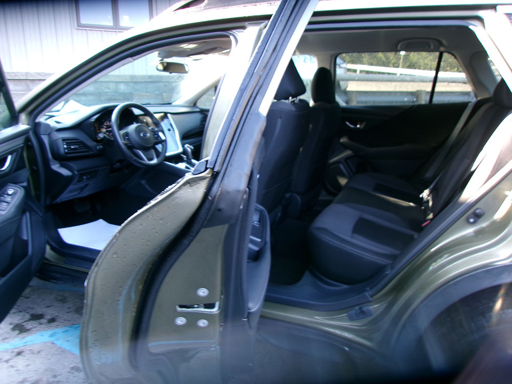 
								SUBARU OUTBACK PREMIUM full									
