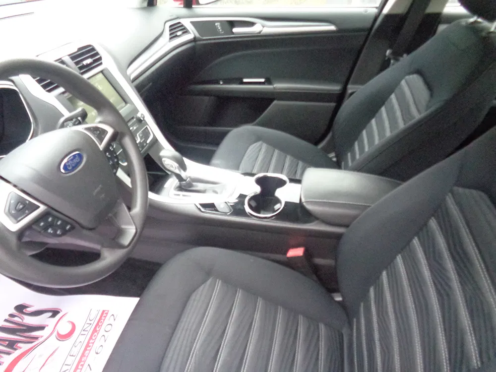 
								FORD FUSION SE full									