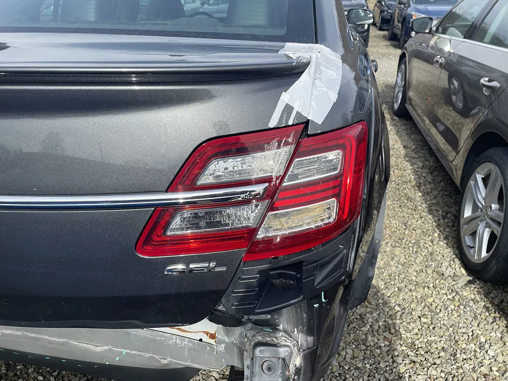 
								FORD TAURUS SEL full									