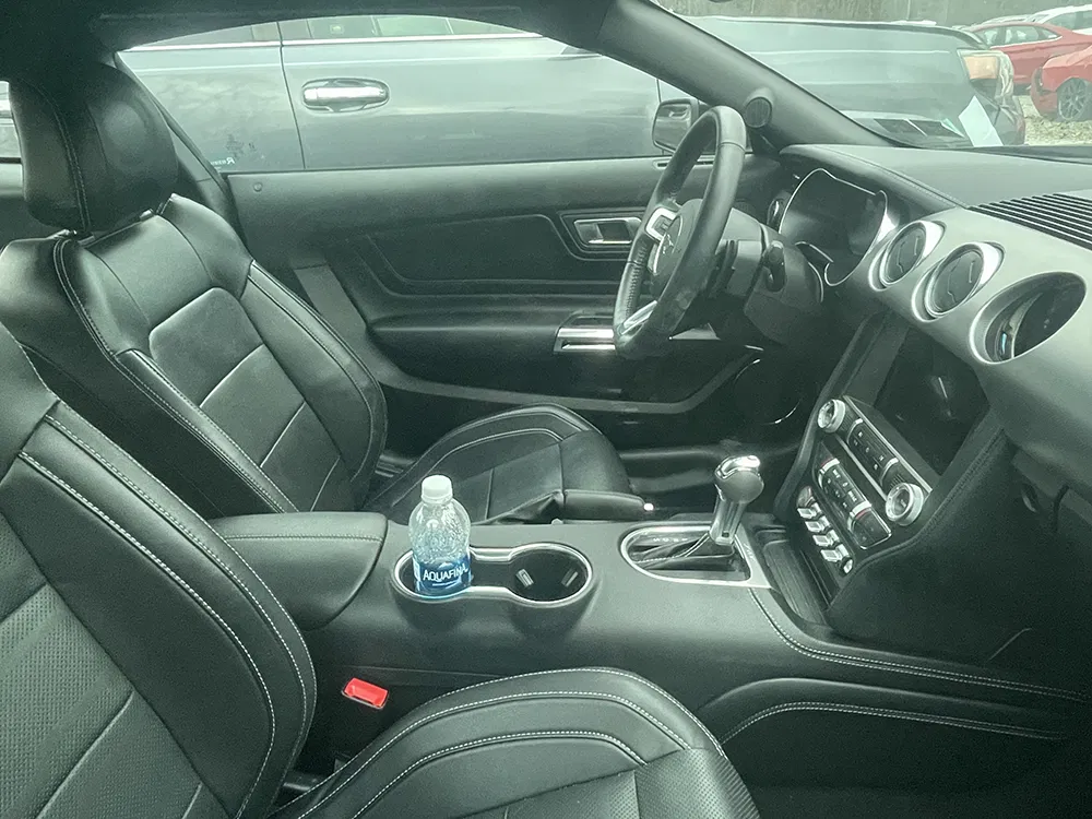 
								FORD MUSTANG ECOBOOST PREMIUM full									