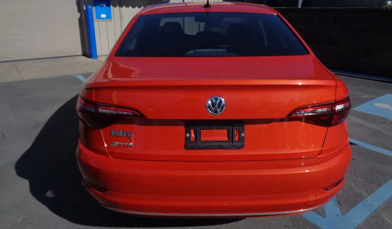 
								VOLKSWAGEN JETTA SE full									
