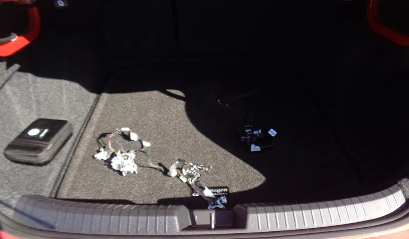 
								VOLKSWAGEN JETTA SE full									