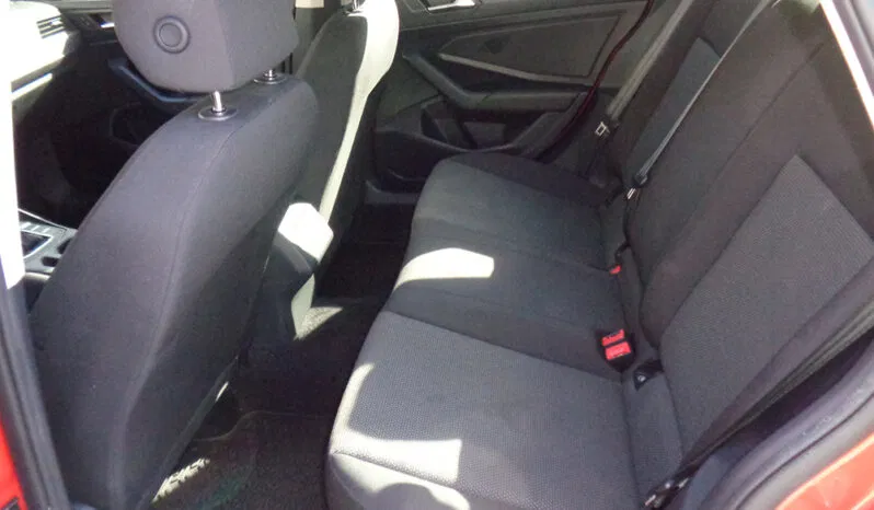 
								VOLKSWAGEN JETTA SE full									