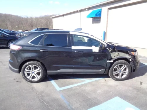 2015 Ford Edge Titanium's photo