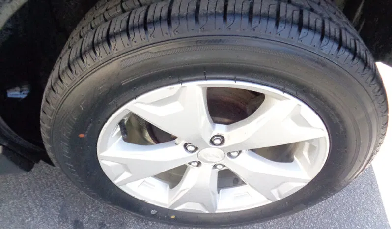 
								SUBARU FORESTER PREMIUM full									