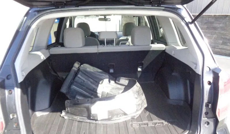 
								SUBARU FORESTER PREMIUM full									