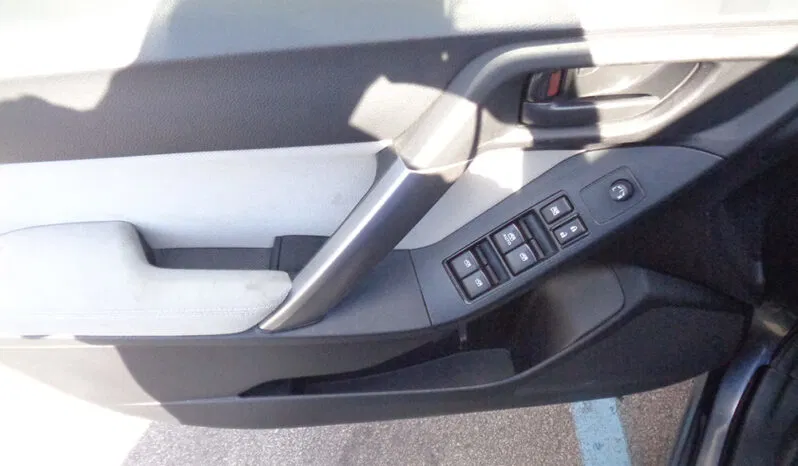 
								SUBARU FORESTER PREMIUM full									