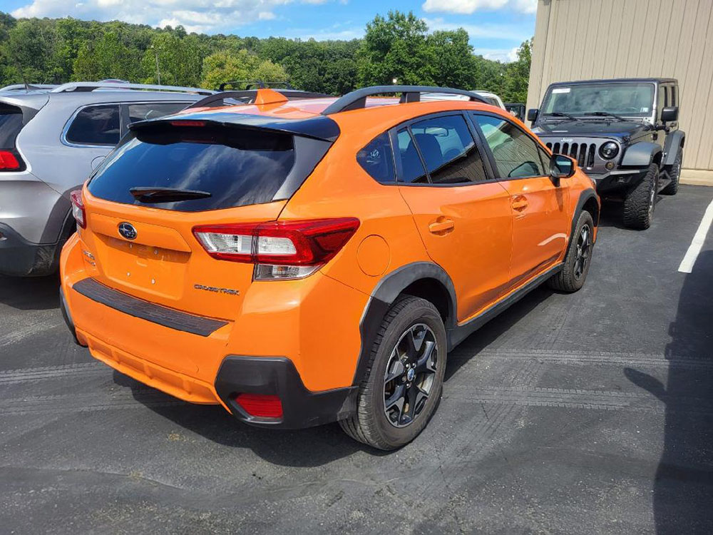 
								SUBARU CROSSTREK PREMIUM full									