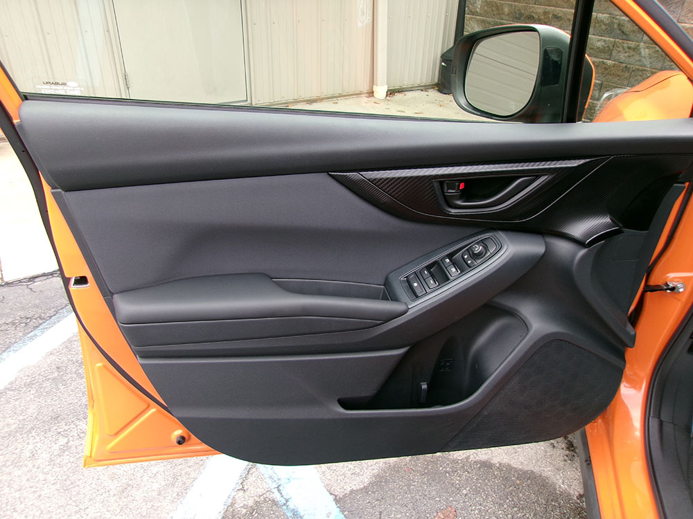 
								SUBARU CROSSTREK PREMIUM full									