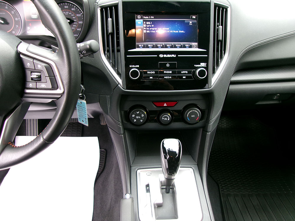 
								SUBARU CROSSTREK PREMIUM full									